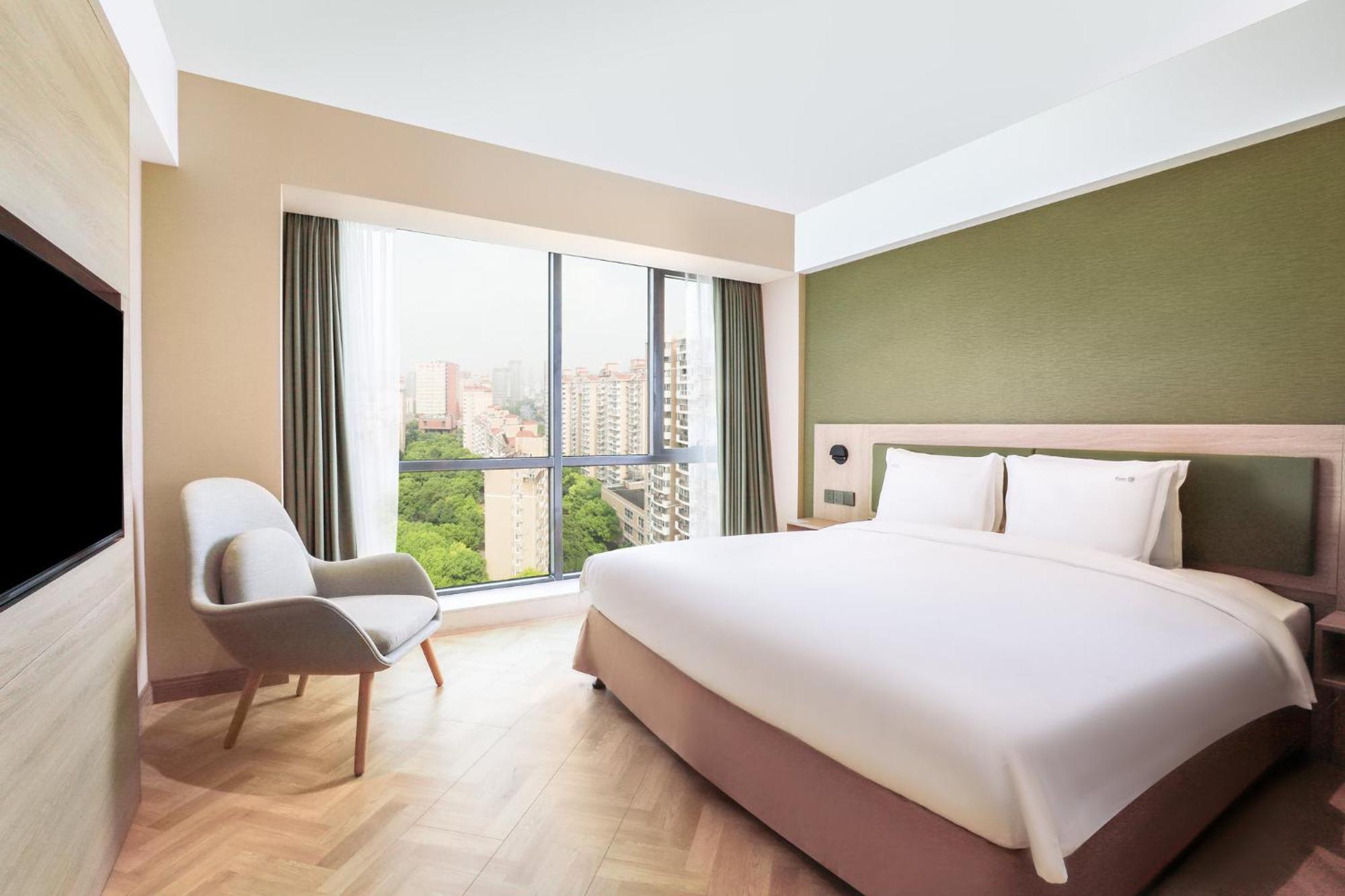 Holiday Inn Shanghai Pudong Nanpu, an IHG Hotel Bagian luar foto