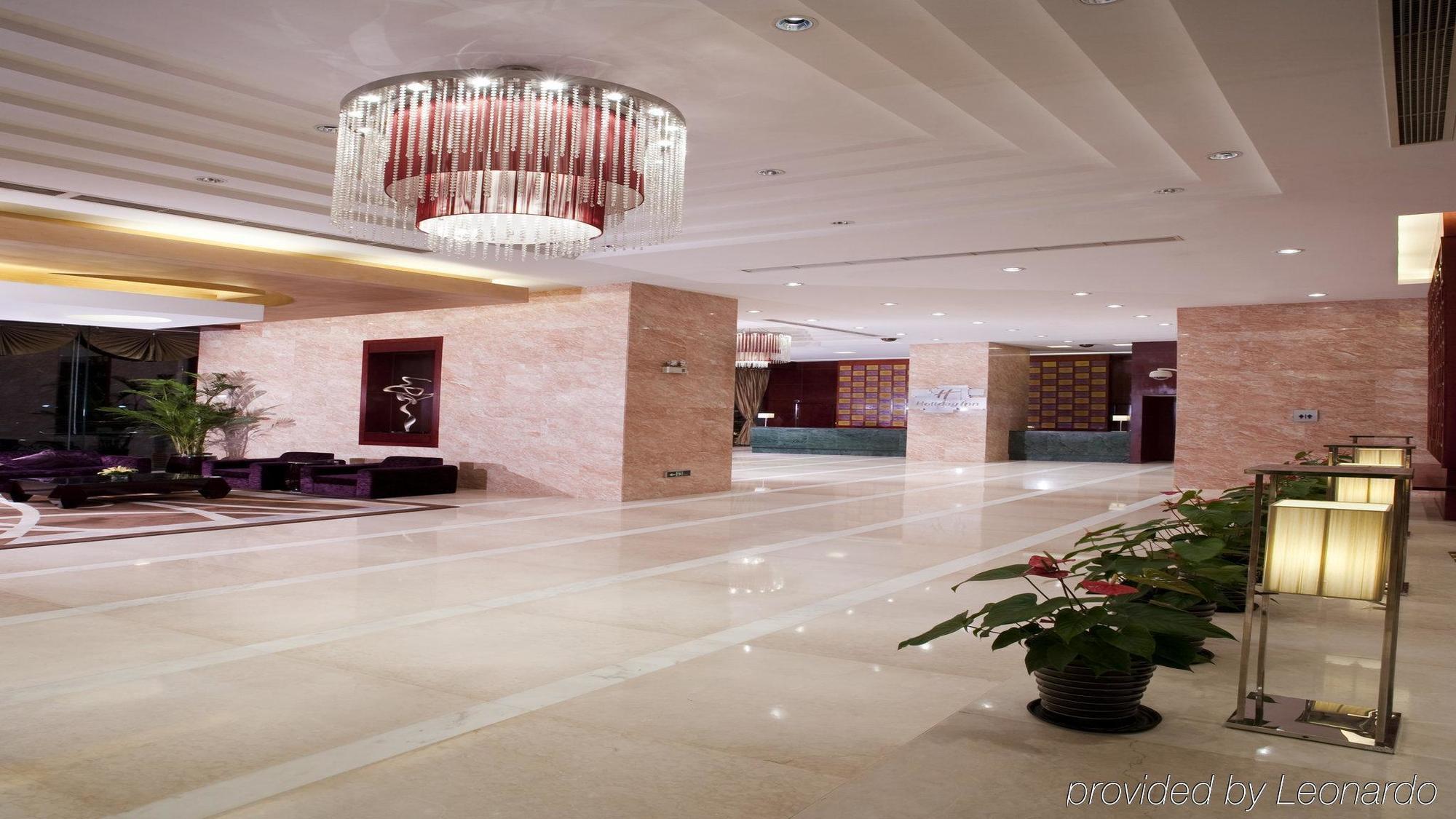 Holiday Inn Shanghai Pudong Nanpu, an IHG Hotel Bagian luar foto